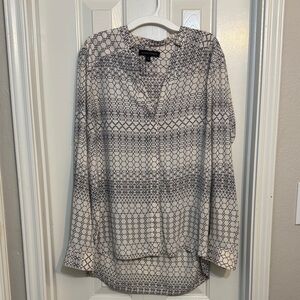 Banana Republic Black and White Button Down Shirt